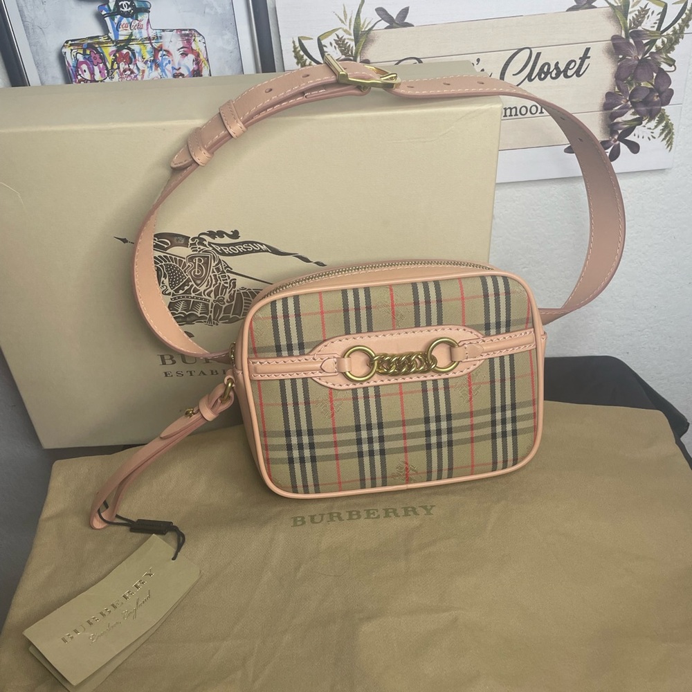 Brand New with tags BURBERRY WOMEN'S "LINK BUM" PLAID LEATHER
WAIST FANNY BAG